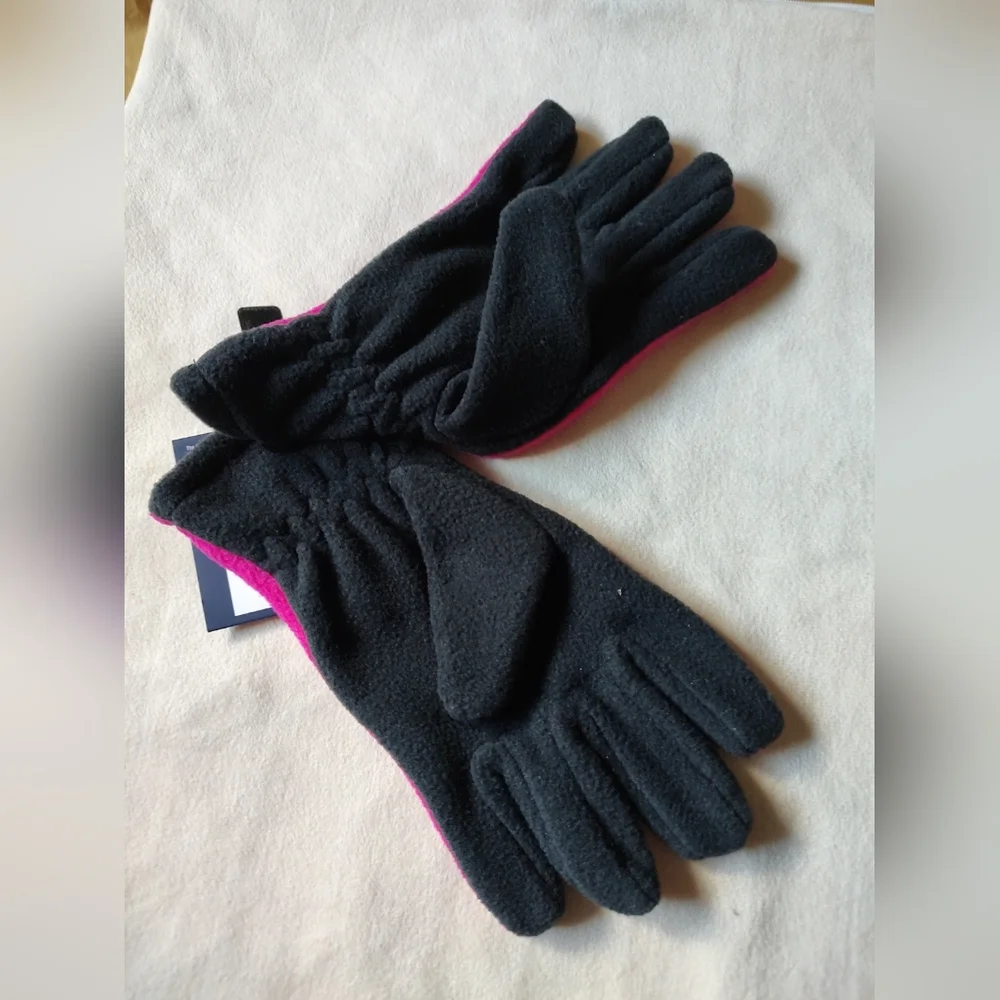 By Isotoner Kids Gloves Pink Black, NWT, One Size Winter Accessories